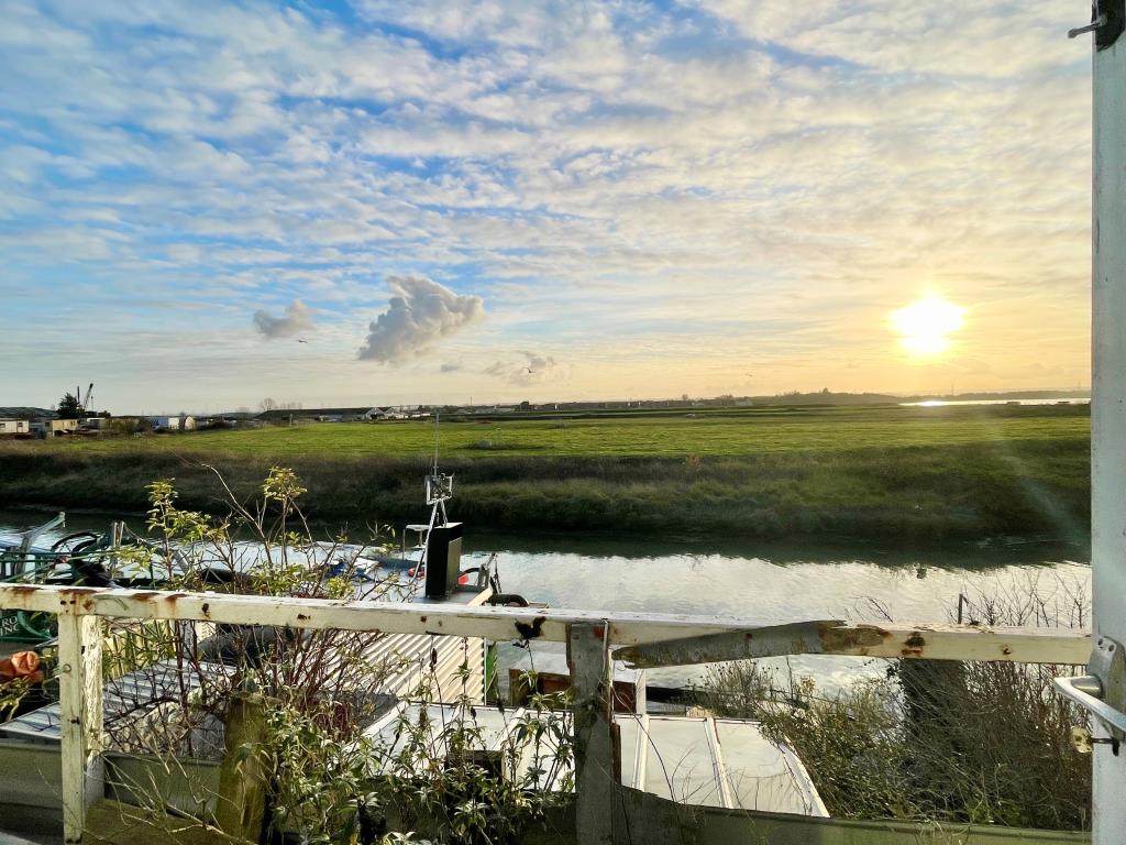 Lot: 130 - DETACHED MIXED USE PROPERTY WITH MOORINGS AT REAR - View from first floor balcony